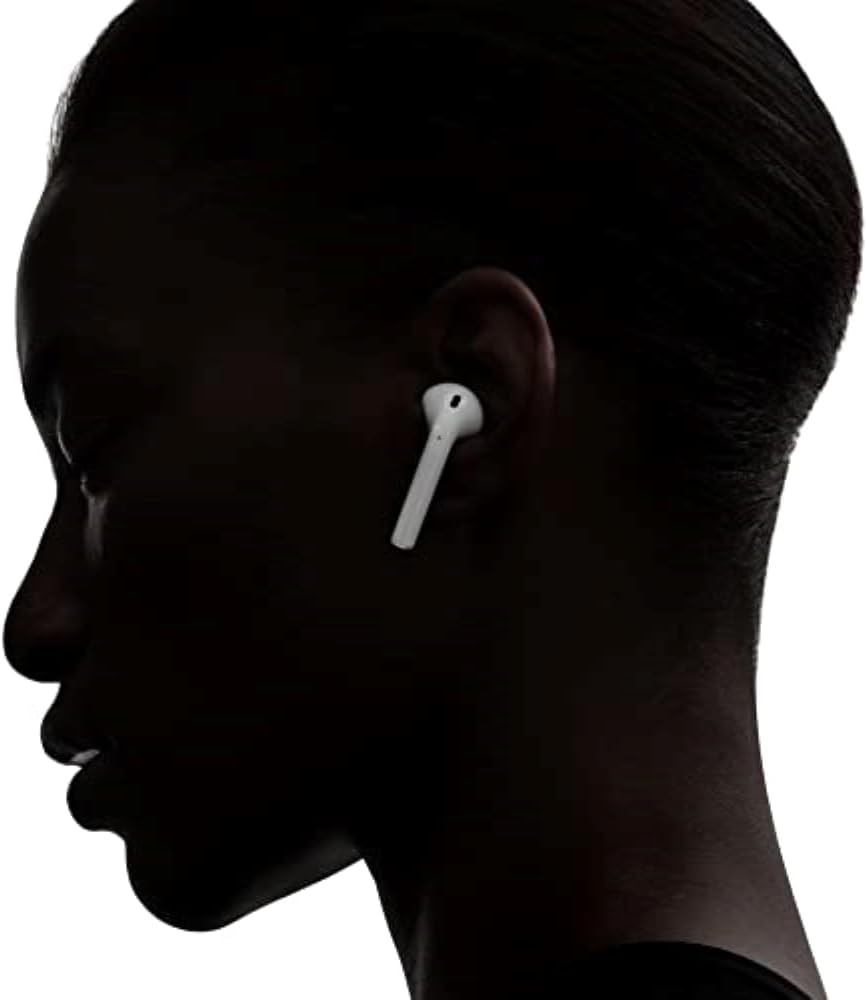 AirPods de Apple con funda de carga (cableado).